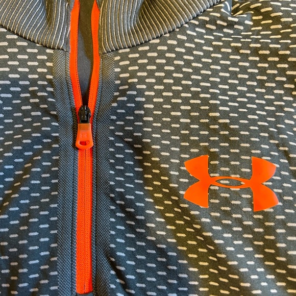 Boys Under Armour Quarter Zip size YSM - Picture 2 of 4